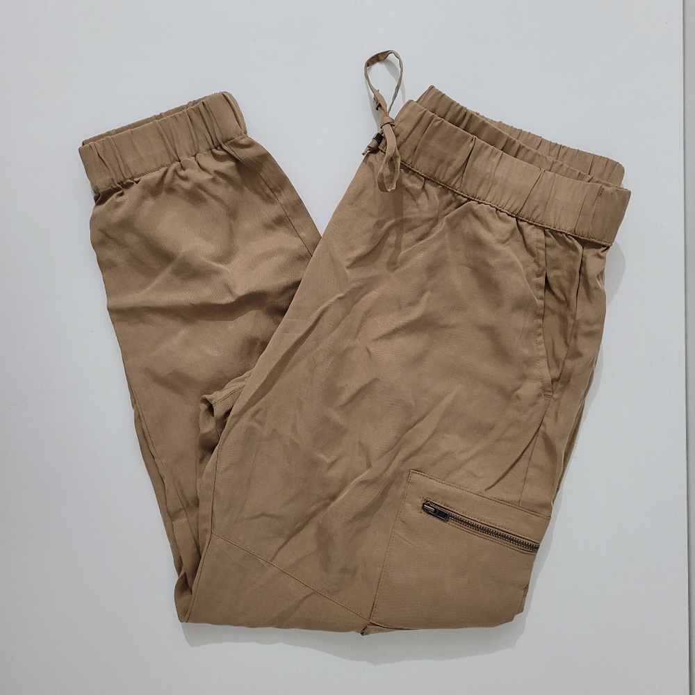 Banana Republic Factory Women's Size Medium Petite Tan Brown Cargo Tencel Pants!
